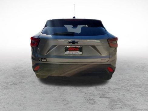 Used 2024 Chevrolet Trax RS image 7