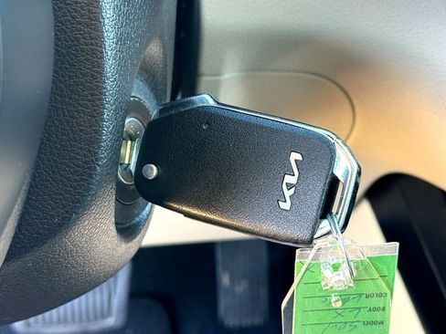 Used 2022 Kia Soul LX image 17