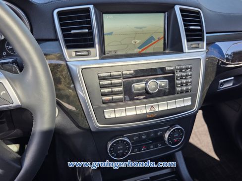 Used 2016 Mercedes-Benz GL 550 4MATIC image 21