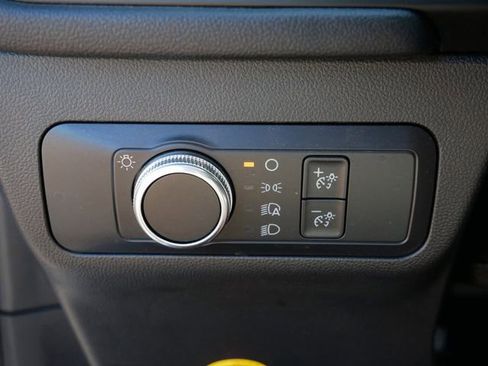 Used 2020 Ford Escape SE FWD image 16