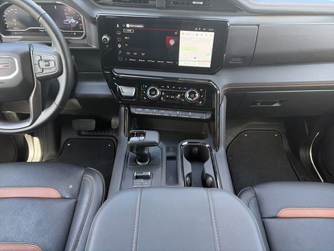 Used 2025 GMC Sierra 1500 AT4 w/ AT4 Premium Package AWD/4WD image 16