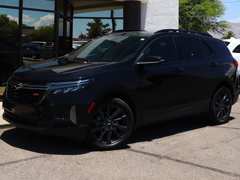 Used 2022 Chevrolet Equinox RS w/ RS Leather Package FWD image 2