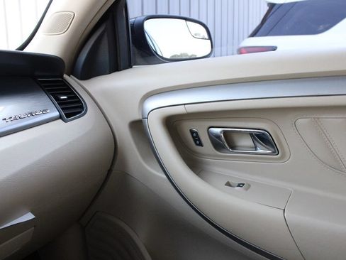 Used 2013 Ford Taurus SEL FWD image 18