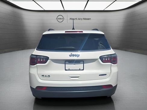 Used 2024 Volkswagen Tiguan SE image 23