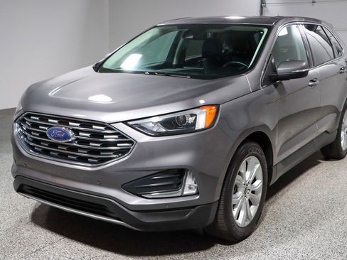 Used 2023 Ford Edge Titanium image 31