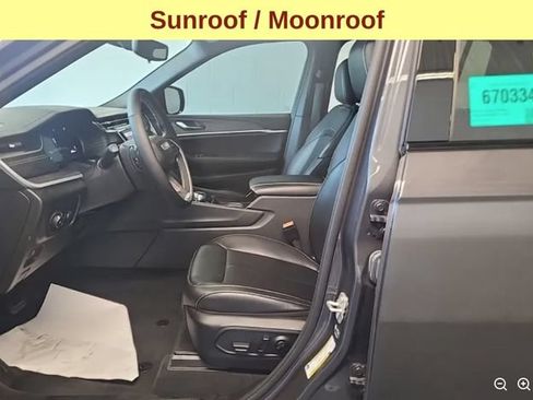 Used 2024 Jeep Grand Cherokee L Limited AWD/4WD image 5