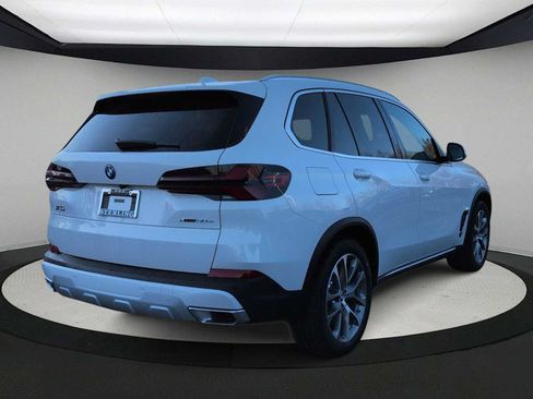 Used 2026 BMW X5 xDrive50e w/ Executive Package AWD/4WD image 8