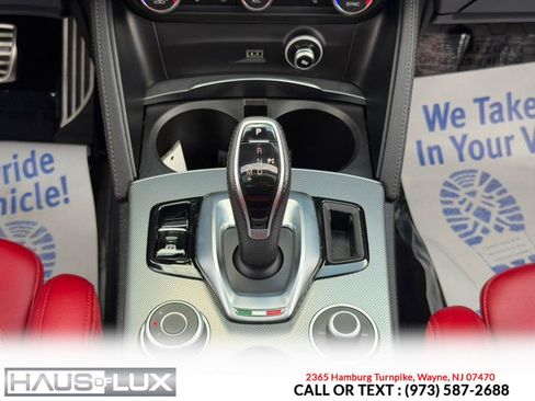 Used 2024 Alfa Romeo Stelvio Veloce AWD/4WD image 27