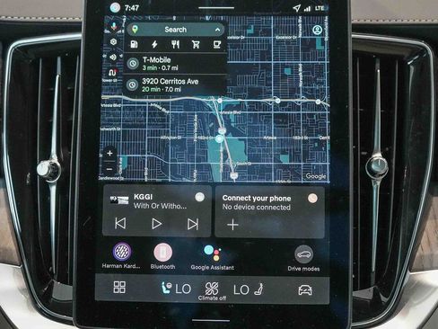 New 2026 Volvo XC90 T8 Ultra w/ Protection Package Premier AWD/4WD image 17