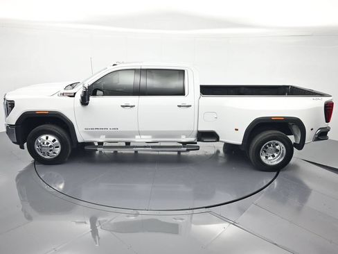 Used 2024 GMC Sierra 3500 SLT w/ SLT Premium Package AWD/4WD image 39