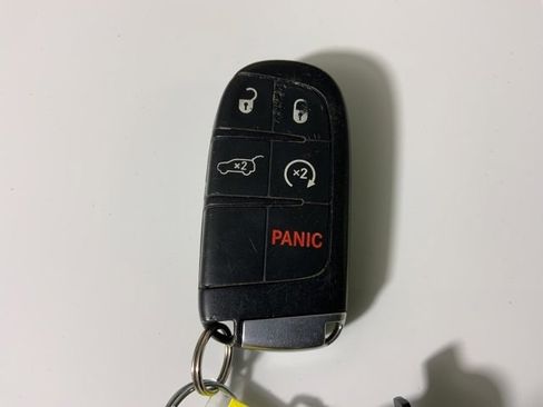 Used 2015 Jeep Grand Cherokee Overland image 35