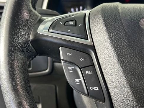 Used 2016 Ford Edge SEL AWD/4WD image 24