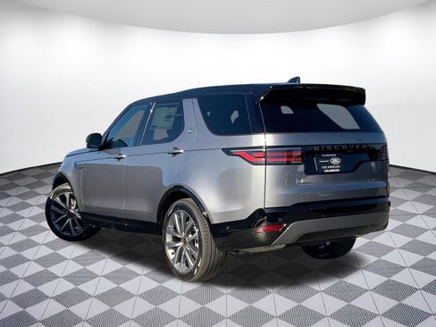 Used 2025 Land Rover Discovery Dynamic SE AWD/4WD image 2