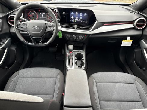 New 2026 Chevrolet Trax RS w/ Sunroof Package FWD image 19