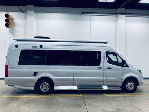 Used 2020 Mercedes-Benz Sprinter 3500 image 8