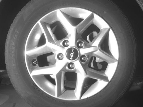 Used 2025 Kia Soul LX w/ LX Technology Package image 13