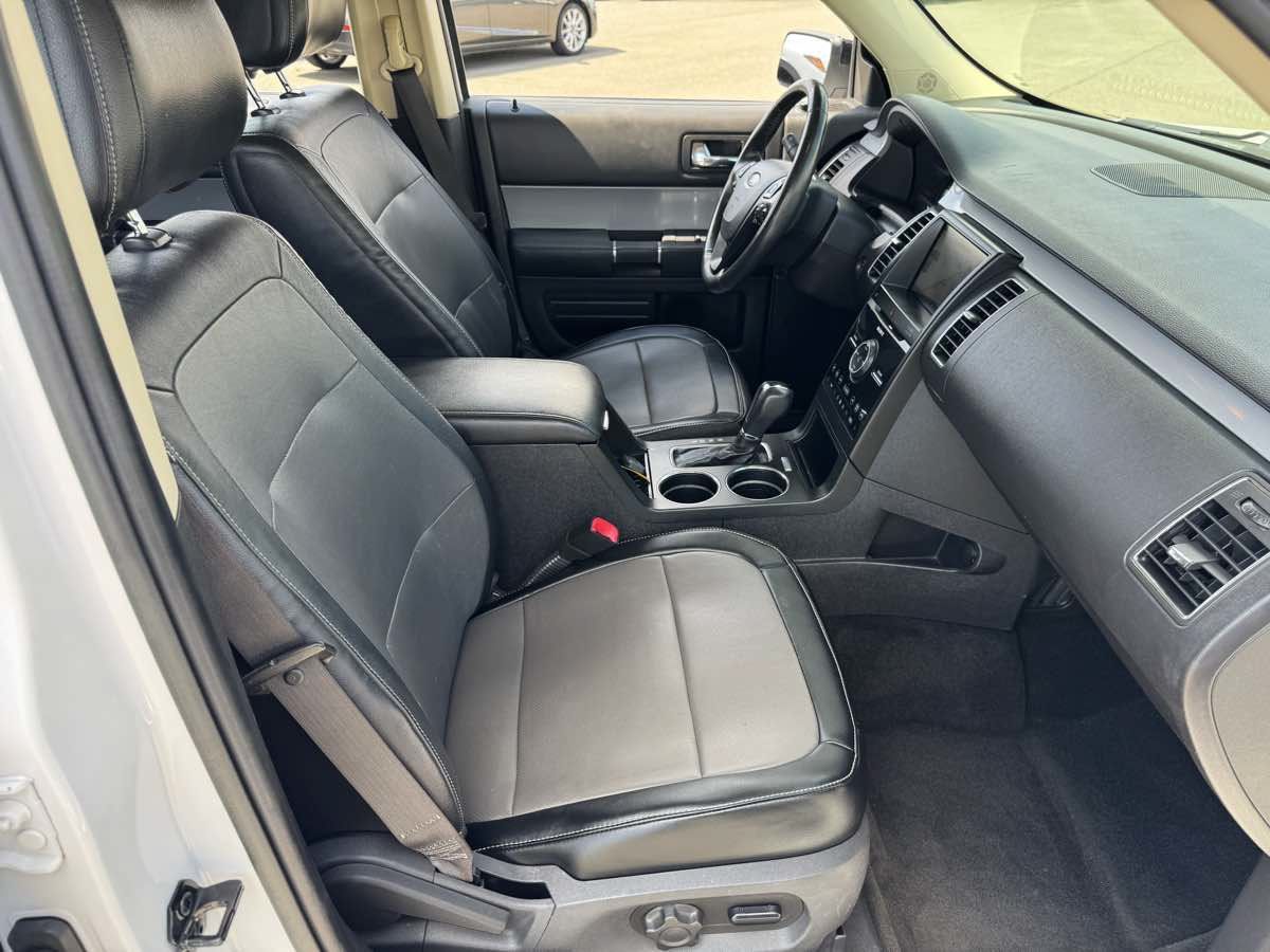 Used 2014 Ford Flex Limited w/ Appearance Package FWD image 13
