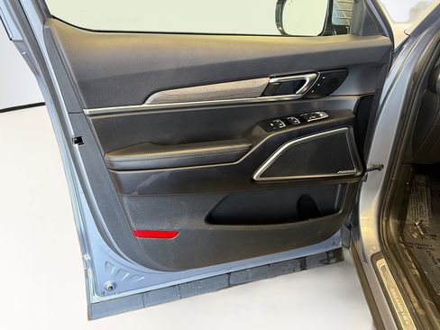 Used 2021 Kia Telluride SX w/ SX Prestige Package image 28