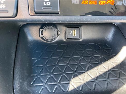 Used 2023 Toyota RAV4 XLE w/ Convenience Package AWD/4WD image 39