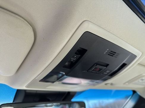 Used 2022 Lexus ES 350 Ultra Luxury w/ Accessory Package 2 image 20