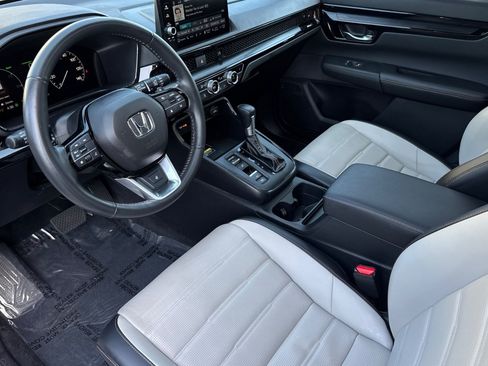 Certified 2025 Honda CR-V Sport Touring image 4