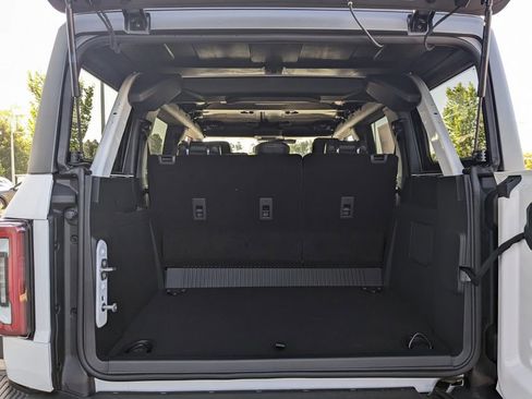 New 2025 Ford Bronco Badlands w/ Sasquatch Package image 12