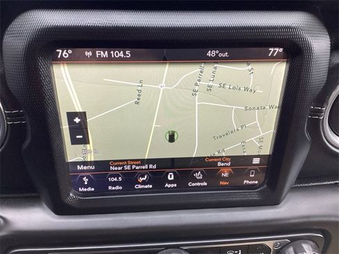 Used 2018 Jeep Wrangler Unlimited Sahara image 23