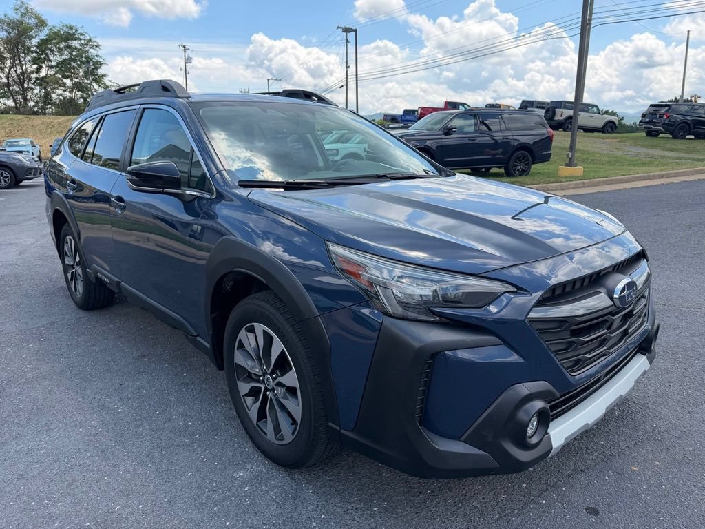 Used 2023 Subaru Outback Limited AWD/4WD image 7