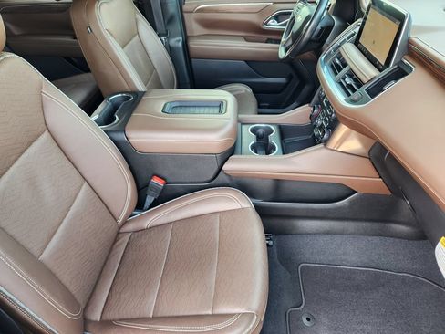 Used 2021 Chevrolet Tahoe High Country AWD/4WD image 14