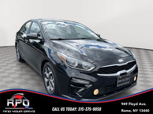 Used 2020 Kia Forte LXS FWD image 6