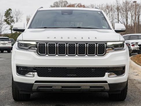 Used 2022 Jeep Wagoneer Series III w/ Premium Group I image 3