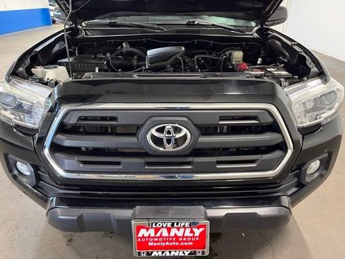 Used 2016 Toyota Tacoma SR5 image 9