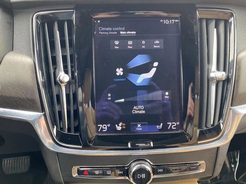 Used 2018 Volvo V90 T6 Cross Country w/ Protection Package image 21