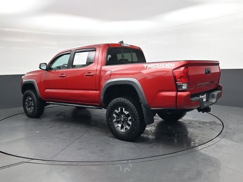 Used 2016 Toyota Tacoma TRD Off-Road image 6