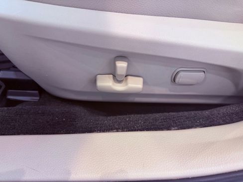 Used 2013 Subaru Outback 2.5i Limited w/ Moonroof Pkg image 19