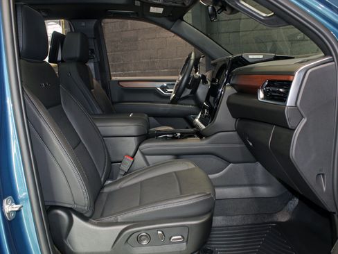 Used 2025 GMC Yukon Denali w/ Denali Reserve Package AWD/4WD image 60