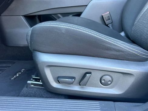 Used 2021 Nissan Rogue SV image 13