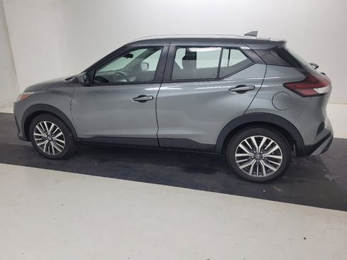 Used 2021 Nissan Kicks SV FWD image 3