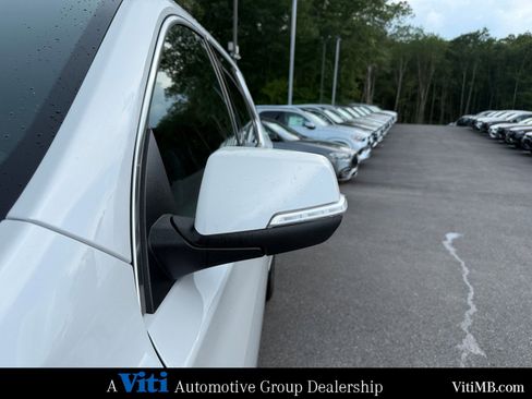 Used 2023 Chevrolet Traverse High Country image 11