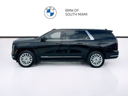Used 2025 Cadillac Escalade ESV Luxury RWD image 4