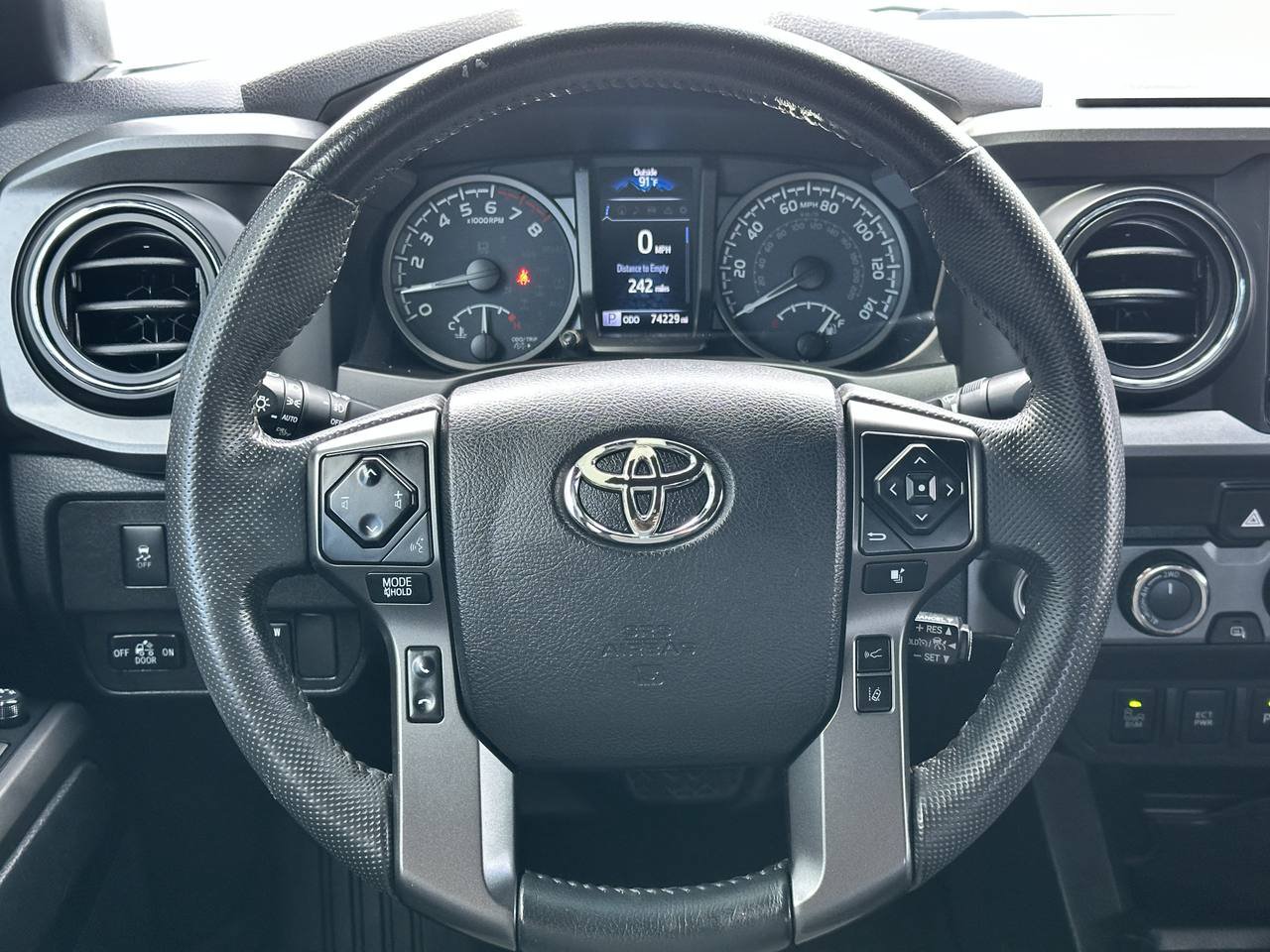 Used 2021 Toyota Tacoma TRD Sport w/ Technology Package AWD/4WD image 36