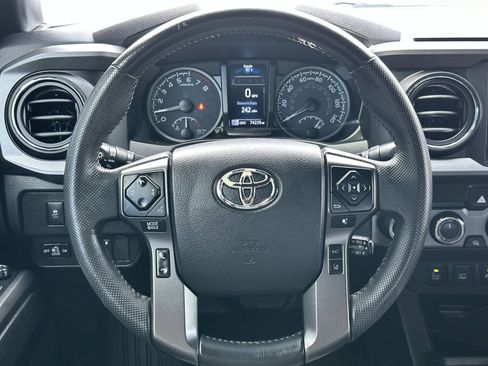 Used 2021 Toyota Tacoma TRD Sport w/ Technology Package AWD/4WD image 36