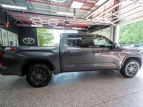 Used 2023 Toyota Tundra SR5 w/ SR5 Convenience Package AWD/4WD image 4