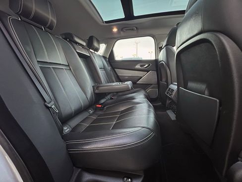 Used 2018 Land Rover Range Rover Velar S image 25