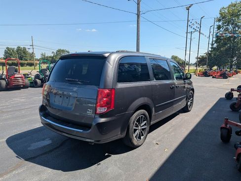 Used 2016 Dodge Grand Caravan R/T FWD image 6