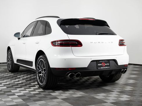 Used 2016 Porsche Macan S w/ Infotainment Package image 5