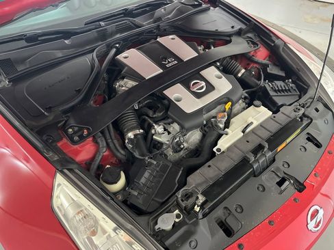 Used 2010 Nissan 370Z Touring w/ Sport Pkg RWD image 11