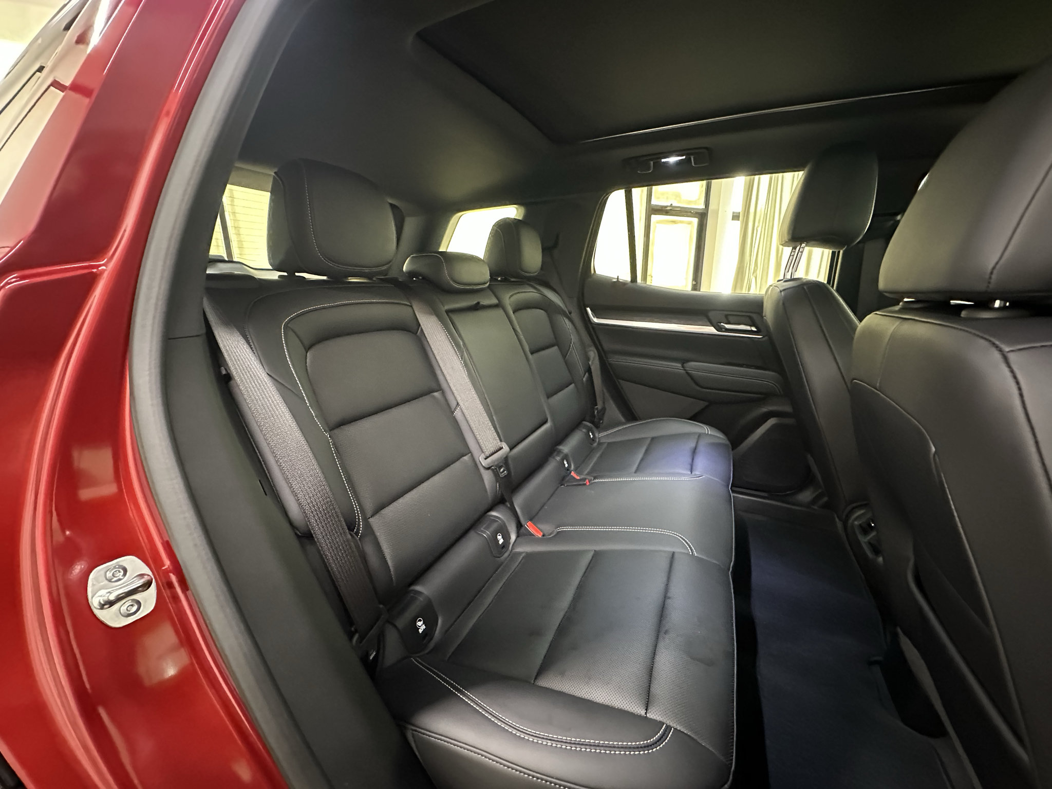 Certified 2025 GMC Terrain Elevation w/ Elevation Premium Package AWD/4WD image 17