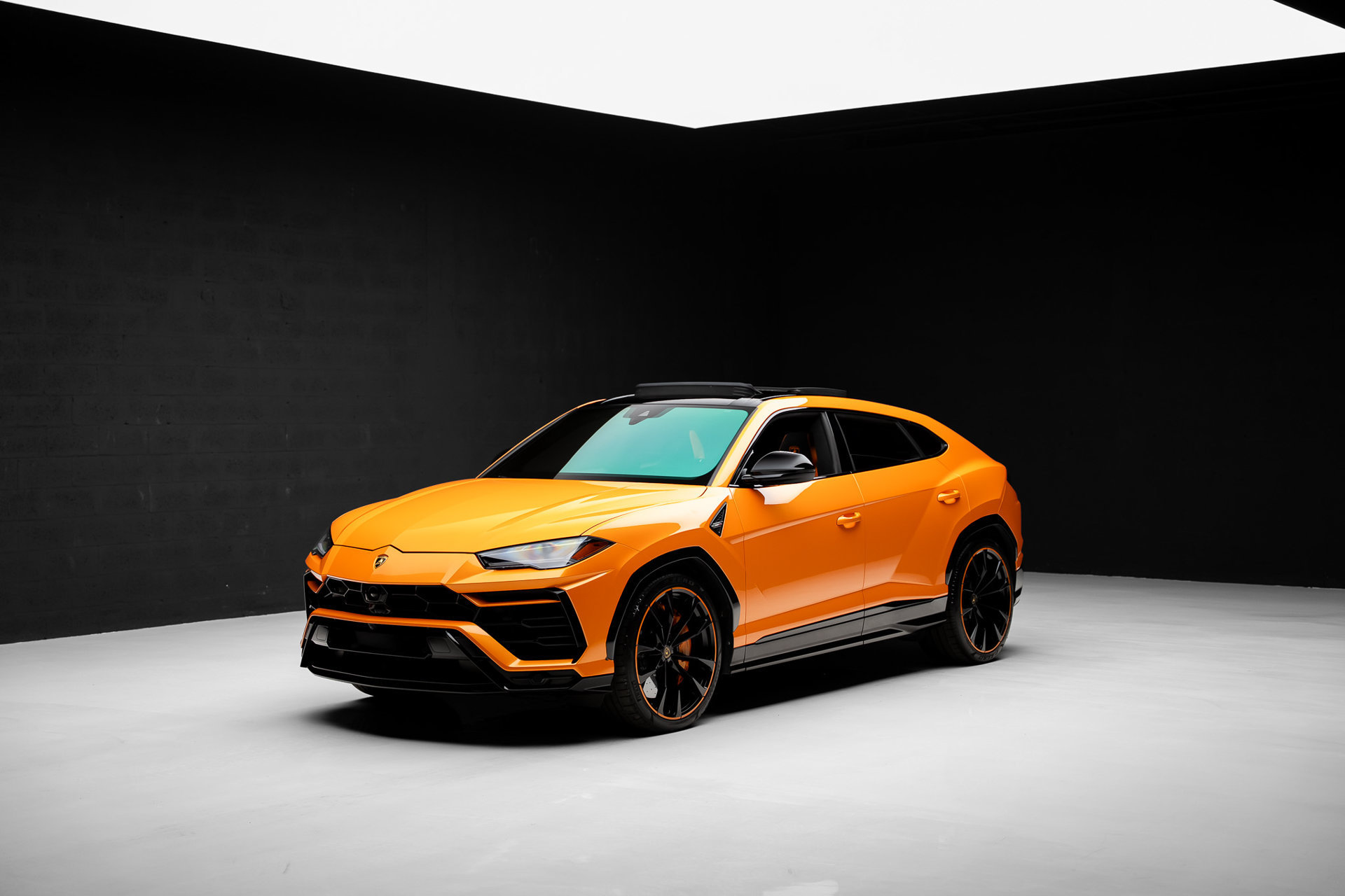 Used 2021 Lamborghini Urus AWD/4WD image 4