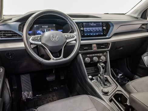 Used 2023 Volkswagen Taos SE w/ Panoramic Sunroof Package AWD/4WD image 7